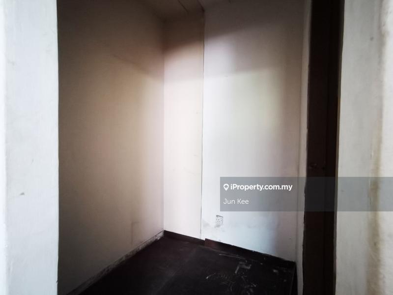 2-storey Terraced House for Sale in Taman Danau Desa, Taman Desa by Jun Kee - iProperty.com.my