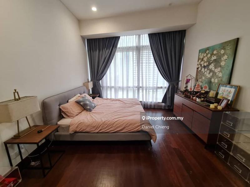 For Sale - Banyan Tree Signatures