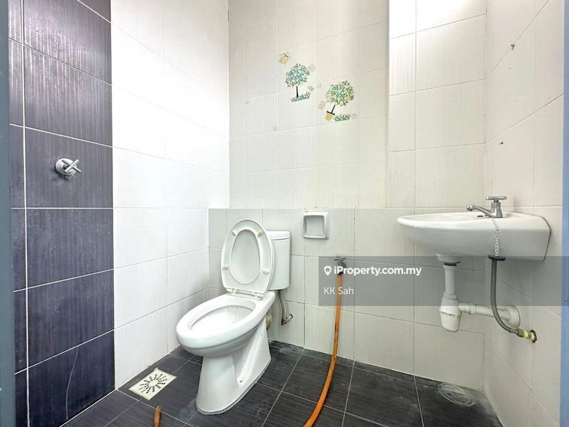 Townhouse for Sale in Taman Semenyih Mewah, Semenyih by KK Sah - iProperty.com.my