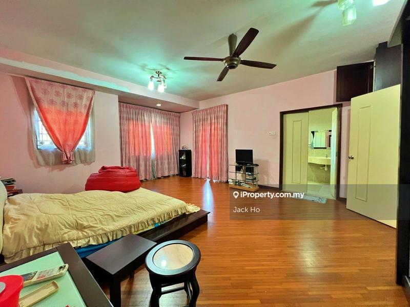 Rumah Berkembar untuk Dijual di UEP Subang Jaya, Subang Jaya oleh Jack Ho - iProperty.com.my