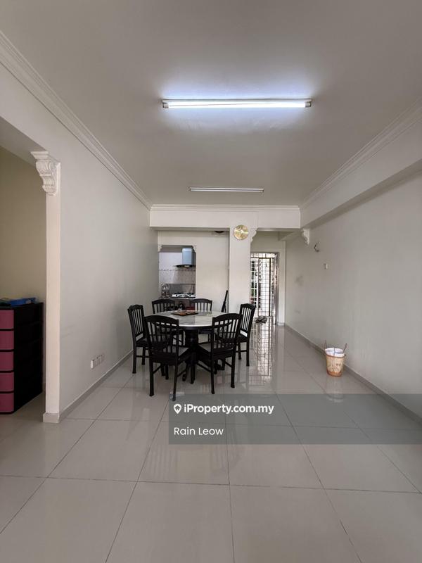 Condominium for Rent in Bayu Tasik 1 by Rain Leow - Dining Room - iProperty.com.my