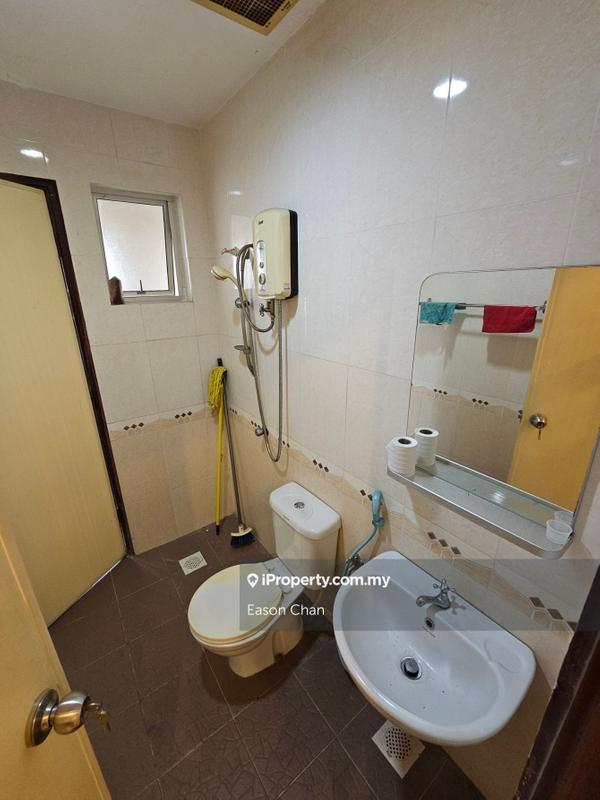 Rumah Teres 3-Tingkat untuk Dijual di Batu 9, Cheras oleh Eason Chan - iProperty.com.my