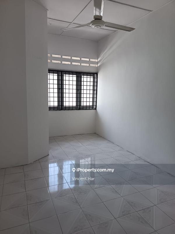2-storey Terraced House for Sale in Taman Acheh Jaya, Sitiawan by Vincent Har - iProperty.com.my