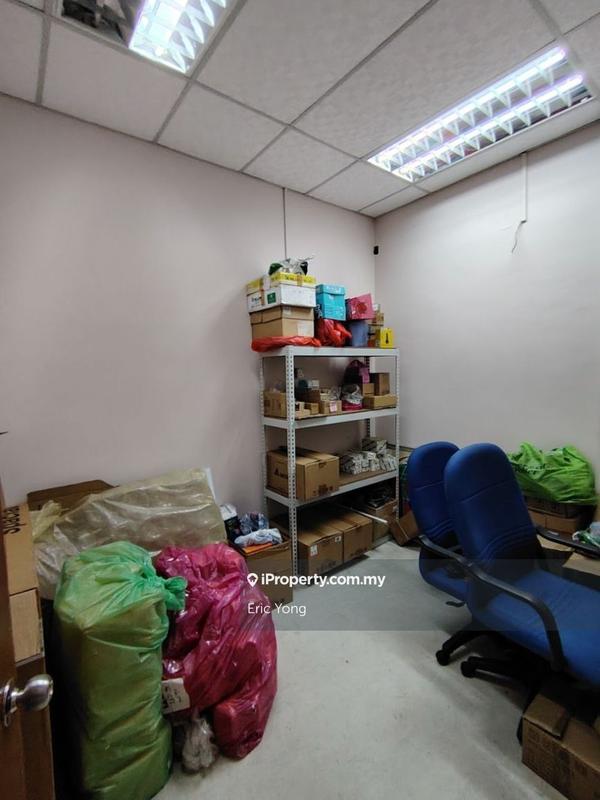Shop for Rent in Taman Molek, Johor Bahru by Eric Yong - iProperty.com.my