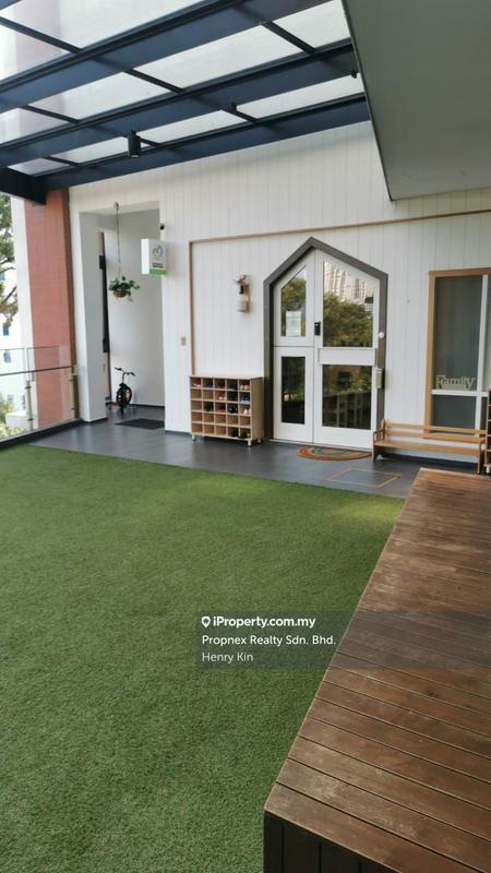 For Sale - Plaza Arkadia