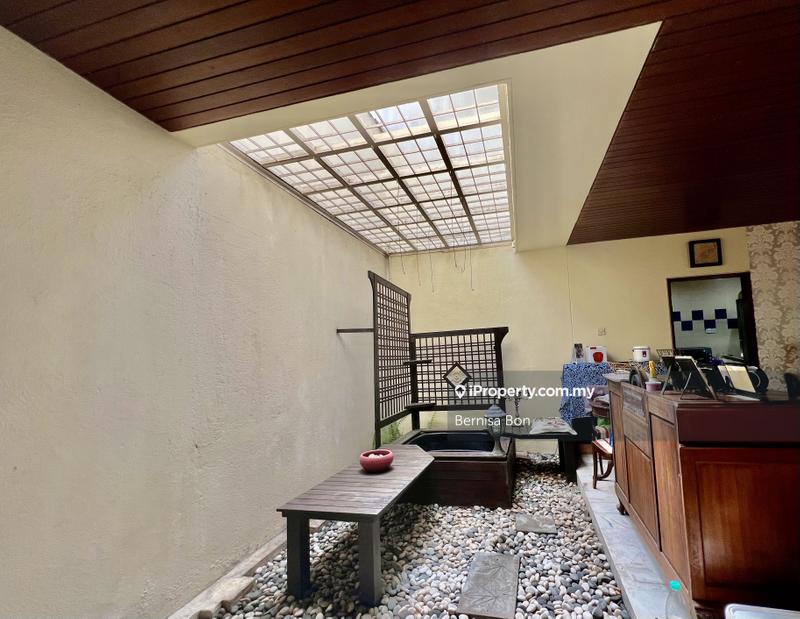 Bungalow House for Sale in Seksyen 16, Petaling Jaya by Bernisa Bon - iProperty.com.my