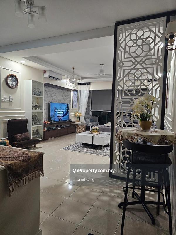 For Sale - Riana Green East