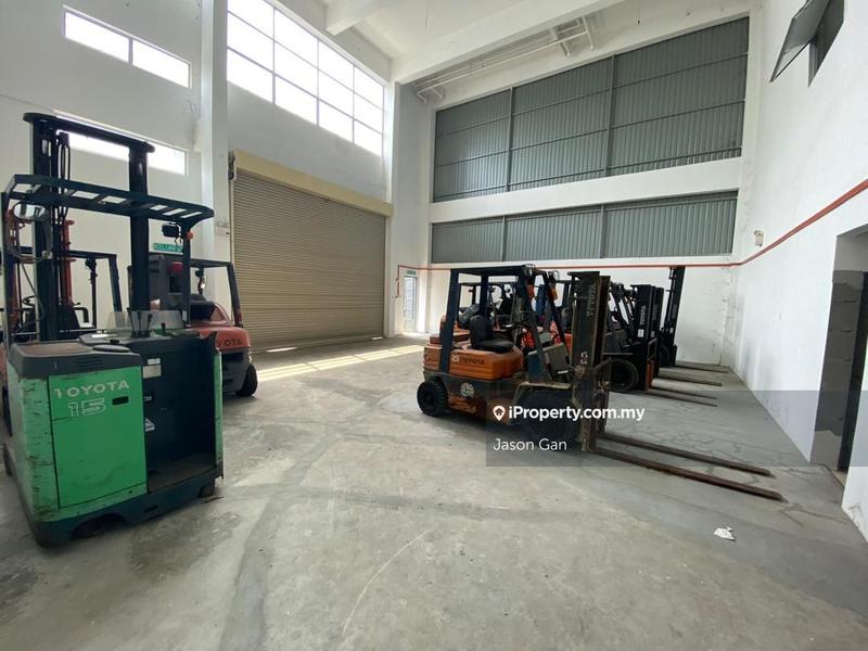 For Sale - SUBANG JAYA, FREEHOLD RENOVATED, 3 STOREY SEMI-D FACTORY