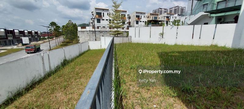 Rumah Berkembar untuk Dijual di Bandar Sungai Long, Selangor oleh Kelly Yan Kai Lit - iProperty.com.my