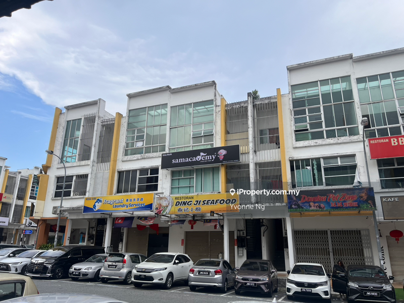 Shop-Office for Sale in Mutiara Mas 3 Storey Shophouse, Skudai by Yvonne Ng - iProperty.com.my