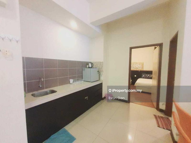 Service Residence for Sale in Bayou Lagoon Park Resort by Evan Gan - Kitchen - iProperty.com.my