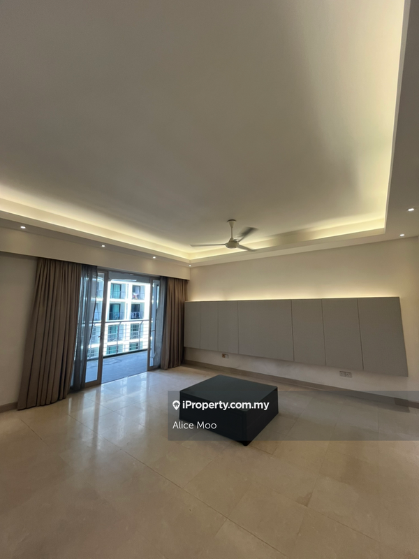 For Sale - Hampshire Park Condominium