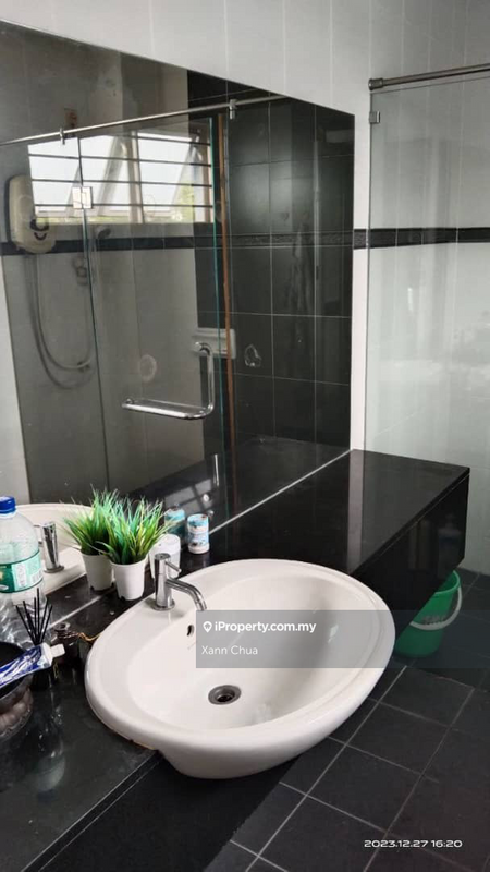 Rumah Berkembar untuk Dijual di Bandar Putra Permai, Seri Kembangan oleh Xann Chua - iProperty.com.my