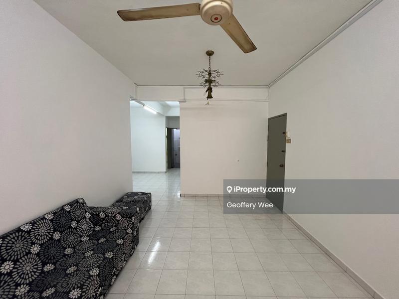 Pangsapuri untuk Disewa di Pangsapuri Bakti oleh Geoffery Wee - Living Room - iProperty.com.my