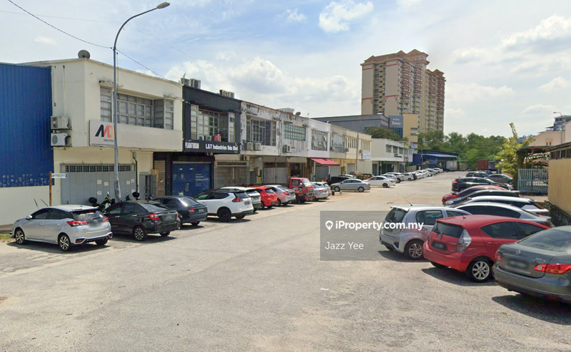 For Rent - 【Puchong🔥】 1.5-Storey Link Factory for Rent