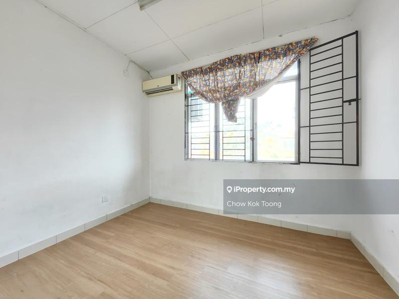 Rumah Teres 2.5-Tingkat untuk Dijual di Taman Tasik Prima, Puchong oleh Chow Kok Toong - iProperty.com.my