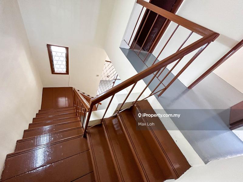 Rumah Berangkai 2 Tingkat untuk Dijual di Usj 6, Subang Jaya oleh Max Loh - iProperty.com.my