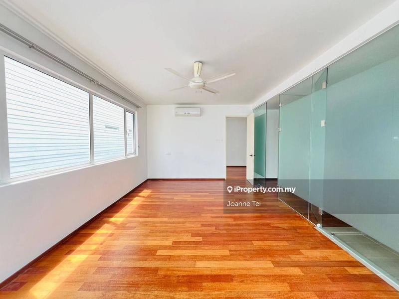 Bungalow House for Sale in Lakefront Villa, Cyberjaya by Joanne Tei - iProperty.com.my