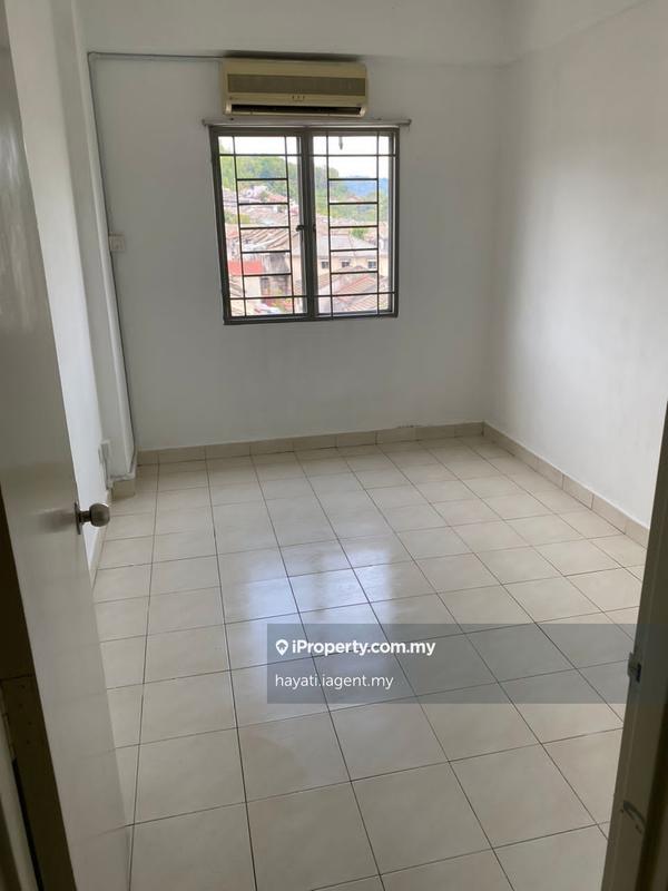 Condominium for Sale in Pangsapuri Saujana Gombak by hayati.iagent.my - iProperty.com.my