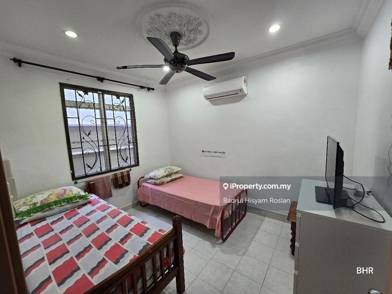 Banglo untuk Dijual di Bandar Seri Putra, Bangi oleh Badrul Hisyam Roslan - iProperty.com.my