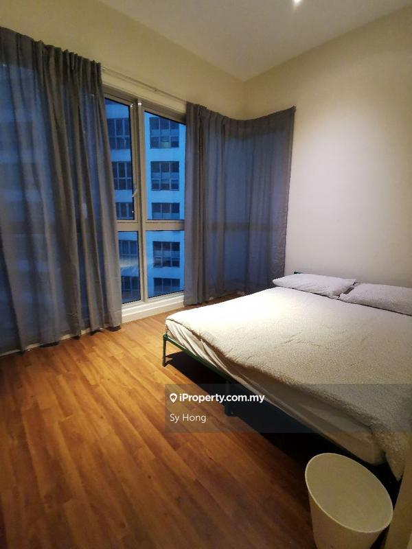 Service Residence for Rent in Regalia Residence by Sy Hong - iProperty.com.my