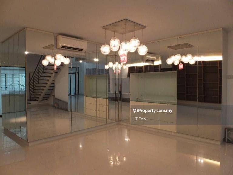 Rumah Teres 3-Tingkat untuk Dijual di Meadow Lakefield Sungai Besi, Sungai Besi oleh L.T TAN - iProperty.com.my