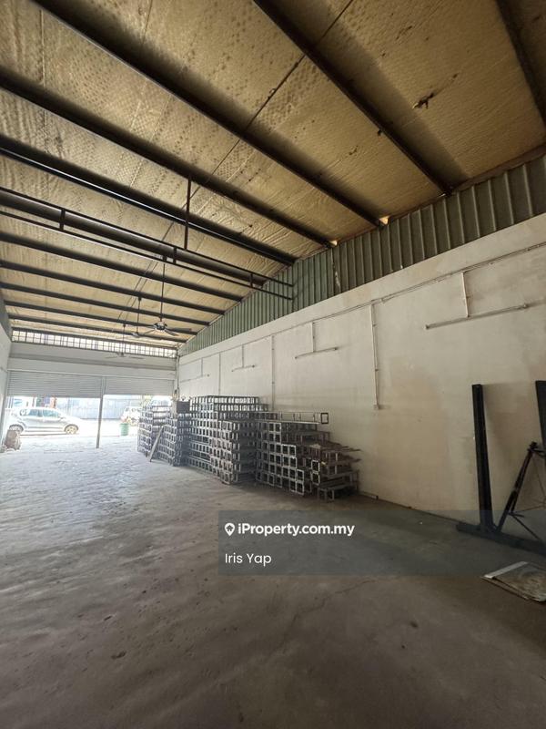 Gudang untuk Disewa di Kawasan Perindustrian Bukit Serdang, Seri Kembangan oleh Iris Yap - Interior - iProperty.com.my