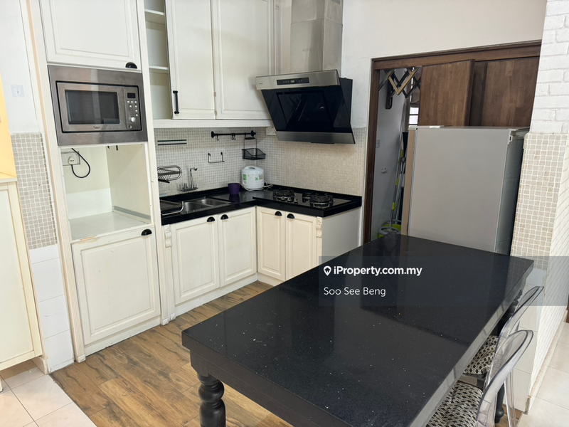 For Rent - Metropolitan Square