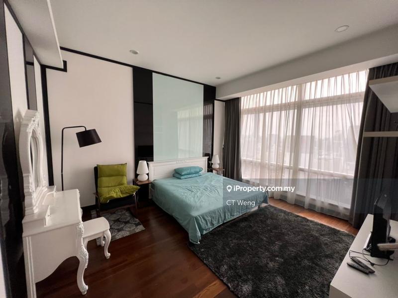 For Sale - Banyan Tree Signatures