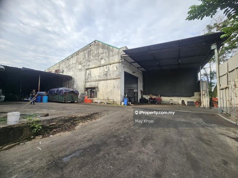 For Sale - Corner Lot 1.5 Storey Semi-D Kota Puteri Masai