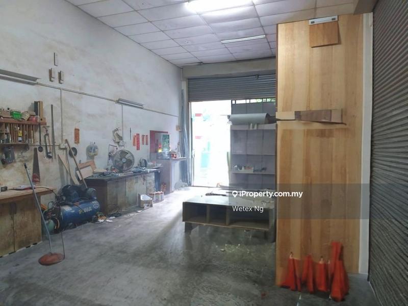 For Sale - Single storey.shop