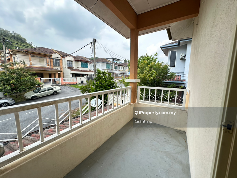 Rumah Berkembar untuk Dijual di Taman Puncak Jalil, Seri Kembangan oleh Grant Yip - iProperty.com.my
