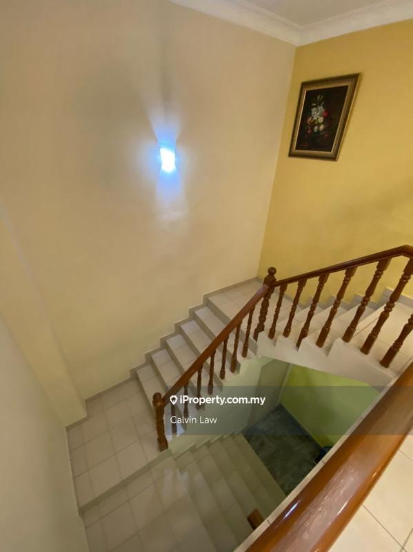 Rumah Berangkai 2 Tingkat untuk Dijual di Bandar Utama 10, Bandar Utama oleh Calvin Law - iProperty.com.my