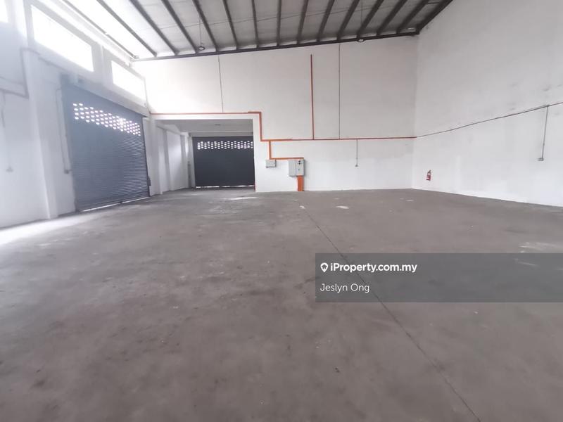 For Rent - 1.5 storey Cluster Factory at Jln Cemerlang Desa Cemerlang for Rent