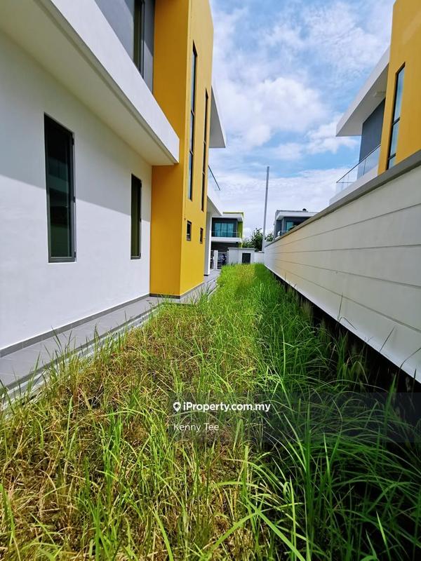 Bungalow House for Sale in BRAND NEW SALE 2 STOREY BUNGALOW HOUSE, Senawang by Kenny Tee - iProperty.com.my
