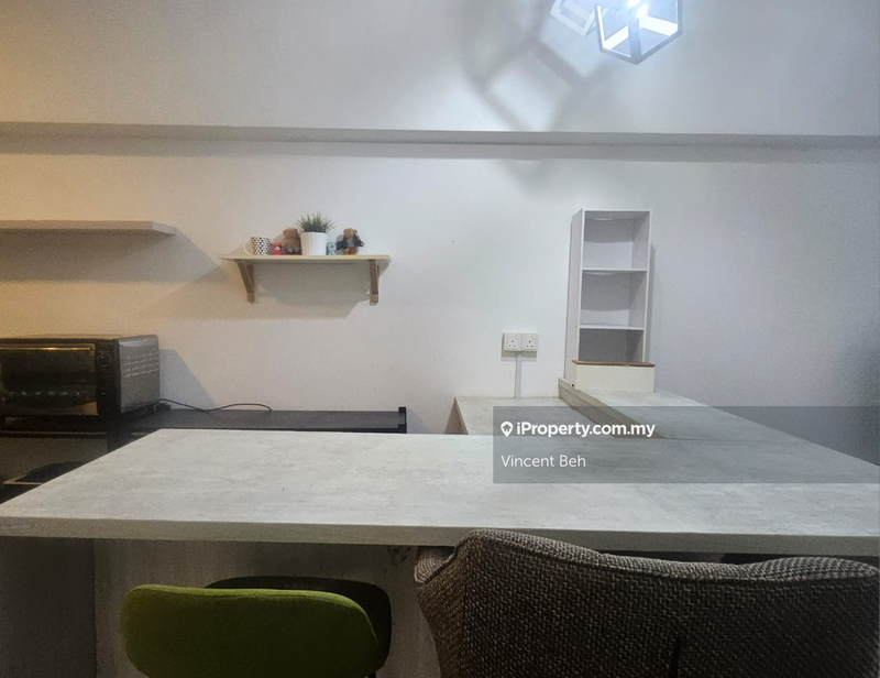 For Rent - Tiara Mutiara / The Crown