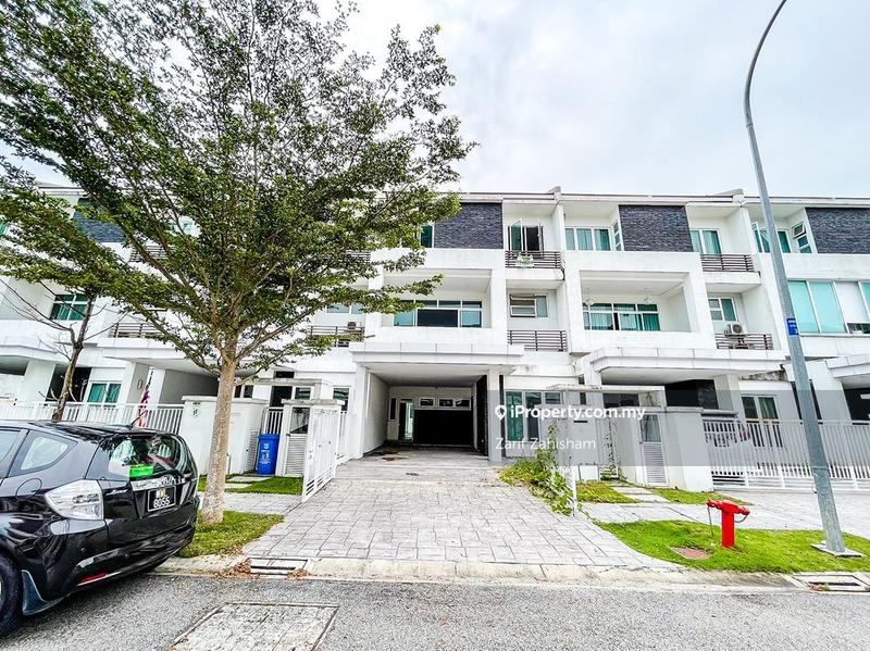 3-storey Terraced House for Sale in Seksyen U8, Shah Alam by Zarif Zahisham - iProperty.com.my