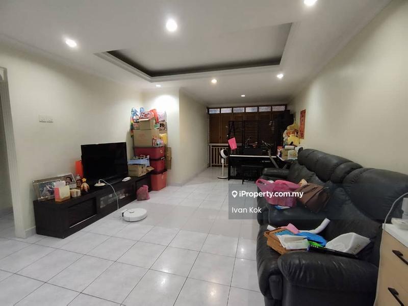 Condominium for Sale in Puncak Nusa Kelana by Ivan Kok - Living Room - iProperty.com.my
