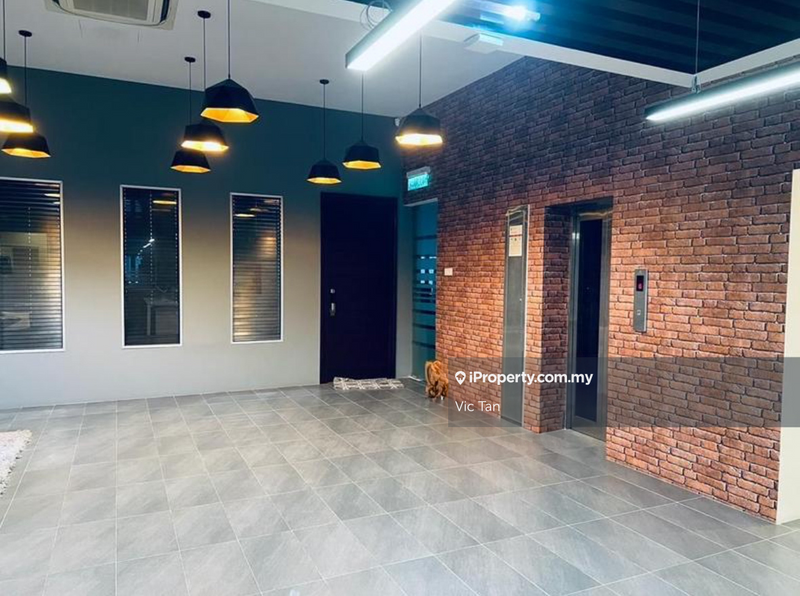 Kedai untuk Dijual di U8, Taman Bukit Jelutong, Shah Alam oleh Vic Tan - iProperty.com.my