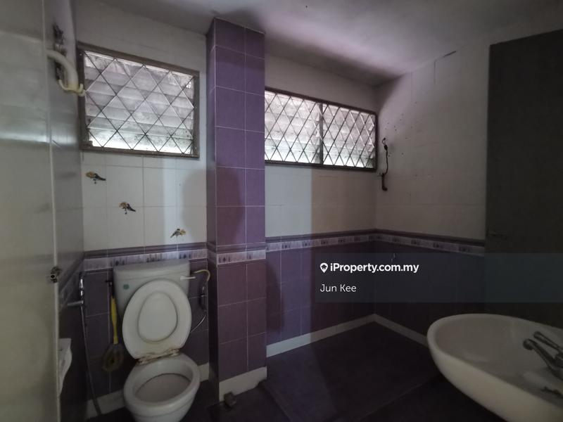 Rumah Berangkai 2 Tingkat untuk Dijual di Taman Danau Desa, Taman Desa oleh Jun Kee - iProperty.com.my