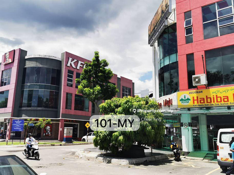 For Rent - LIMITED CORNER📍Jenjarom Triple Storey Corner Shoplot 30x80 sqft - RENT