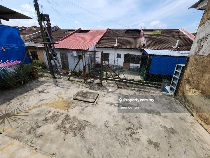 Rumah Teres 1-Tingkat untuk Dijual di Taman Sri Saujana, Kota Tinggi oleh Terence Tan - iProperty.com.my