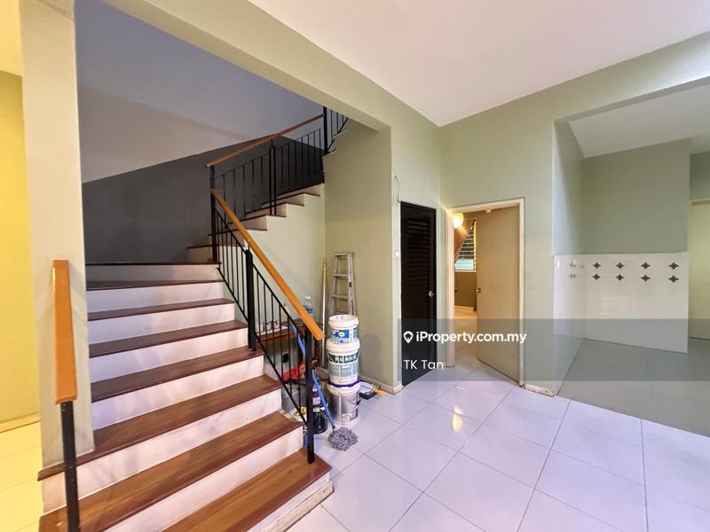 2-storey Terraced House for Sale in Taman TTDI Grove, Kajang by TK Tan - Entrance - iProperty.com.my