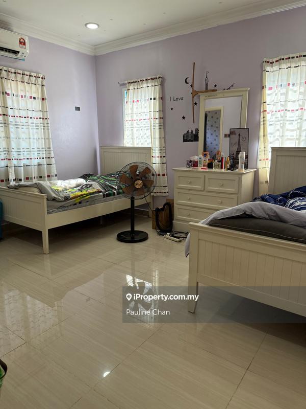 Rumah Berkembar untuk Dijual di kjtqa, Seri Kembangan oleh Pauline Chan - iProperty.com.my