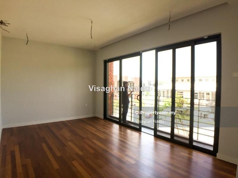 Rumah Berangkai 3.5 Tingkat untuk Dijual di Fields of Gold Villa Senja Taman Anggun, Rawang oleh Visaghan Naidu - iProperty.com.my