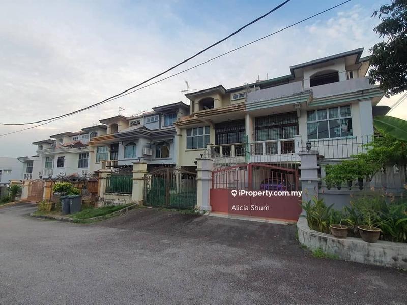 Rumah Teres untuk Dijual di Taman Bukit Jaya, Ulu Tiram oleh Alicia Shum - iProperty.com.my