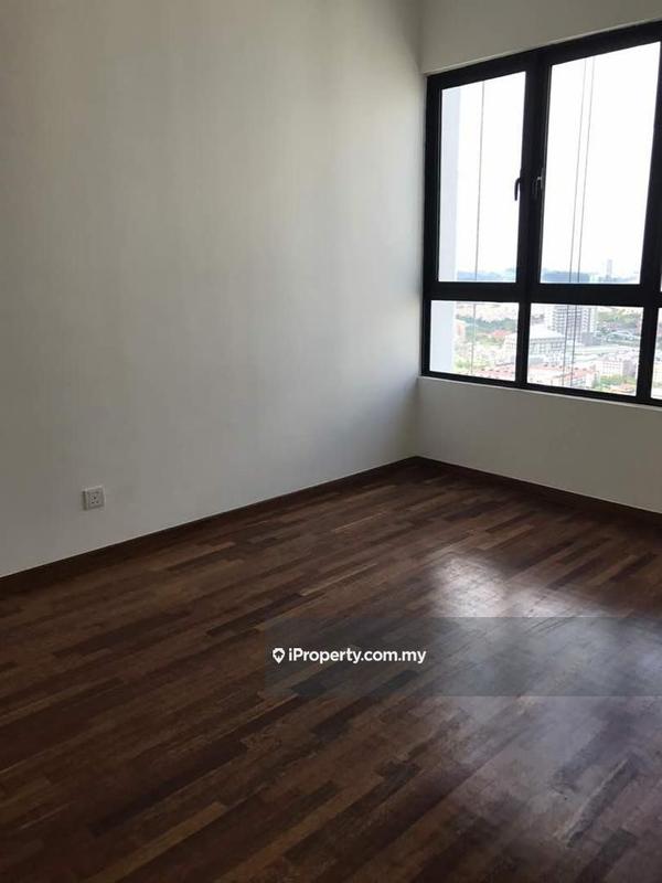 Kediaman Servis untuk Dijual di i-SOHO @ i-City oleh Debbie Tey - iProperty.com.my