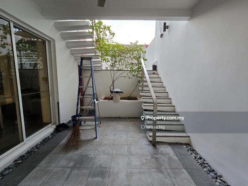 Rumah Bandar untuk Dijual di Ampang Hilir, Ampang oleh Charisse Ng - iProperty.com.my