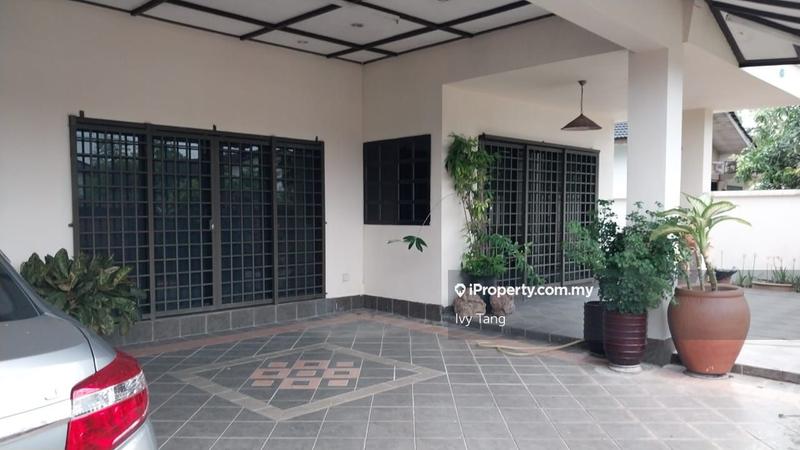 Bungalow House for Sale in Tmn Golf, Ipoh, Ipoh by Ivy Tang - iProperty.com.my