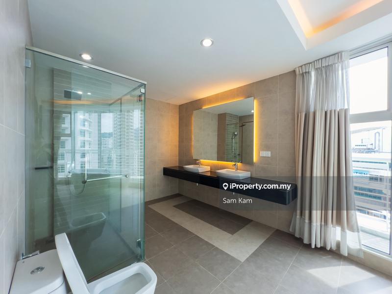 For Rent - Gurney Paragon
